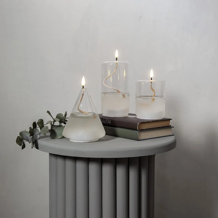 LED Kerze ,Flamme Float' im Glas, Ölkerzen-Optik, Gelkerze mit Docht, transparent, Flacker-Effekt, H 17cm, Ø 8cm – Bild 3