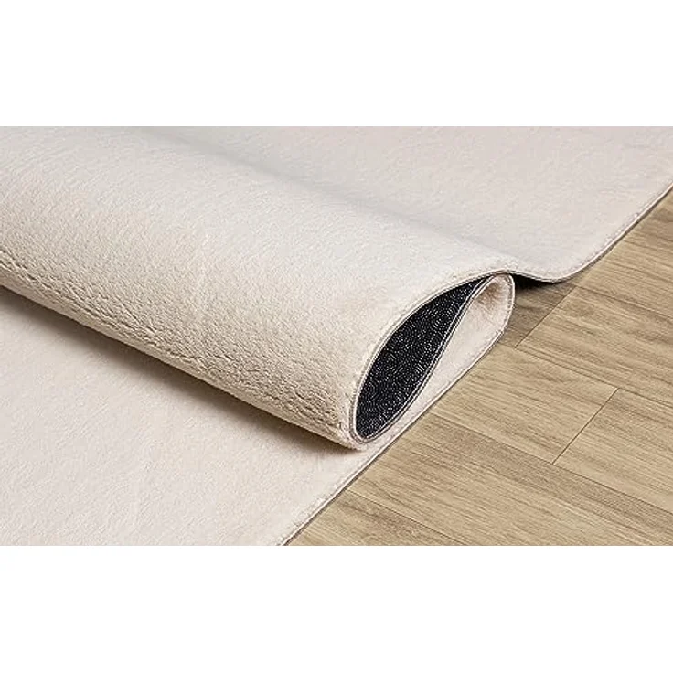 the carpet Relax kuscheliger Kurzflor Teppich, Anti-Rutsch Unterseite, Waschbar bis 30 Grad, Super Soft, Felloptik, Beige, 120x160 cm – Bild 9