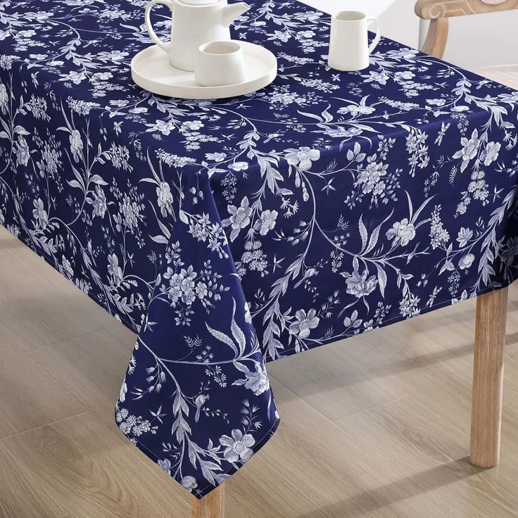 Laura Ashley Dekorative Tischdecke, Knitter- und schmutzabweisend, auslaufsicher, wasserabweisend, pflegeleicht, waschbar, Polyestergewebe für Esszimmer, Küche, Urlaub und Party, 152,4x304,8 cm