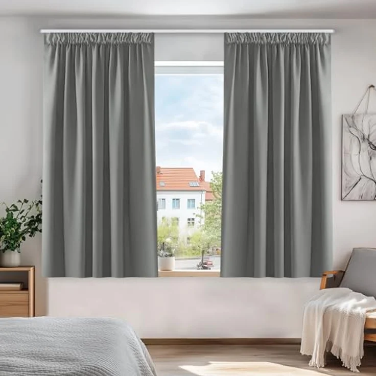 Deconovo Gardinen für Schienensystem Blickdicht Vorhänge UV-Schutz Hellgrau | 2er Set, H 138 x B 132 cm, Vorhänge mit Kräuselband, Hitzeschutz, Schlafzimmer Gardinen, Gardinen Kurz, für Schienensystem – Bild 2
