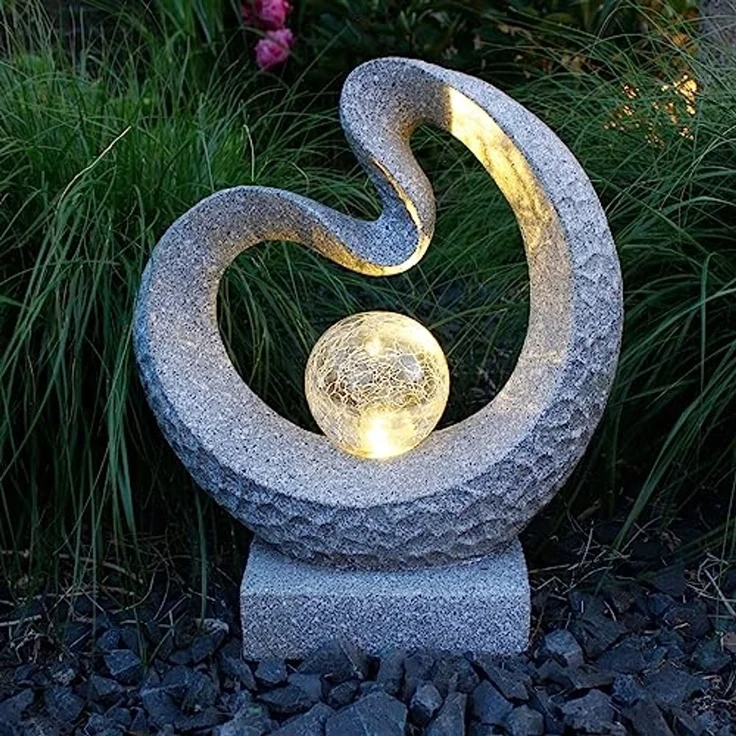 Arnusa LED Solarleuchte Gartenfigur mit Glaskugel Granit-Optik 33,5 x 39 cm, Dämmerungssensor, LED fest integriert, warmweiß, moderne Skulptur – Bild 1