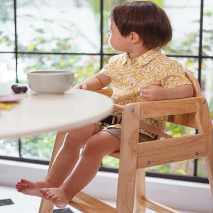Safetots Einfach stapelbarer Holzhochstuhl, Naturfarben, Hochstuhl für Baby und Kleinkind, Stilvoll und praktisch, Babyhochstuhl für Ihr Zuhause oder platzsparender Hochstuhl für Restaurants. – Bild 7