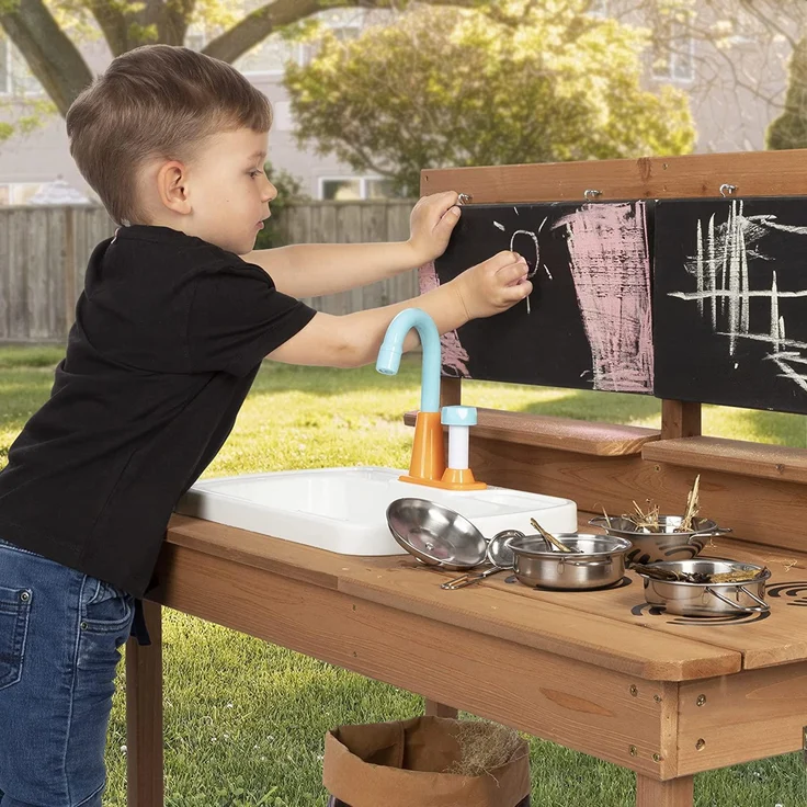 ONVAYA® Matschküche Braun Spielzeug-Gartenset »Matschküche aus Holz, Outdoor Spielküche mit Waschbecken und schwarzer Tafel, Inklusive Stauraum in der Kinderküche für Draußen – Bild 7