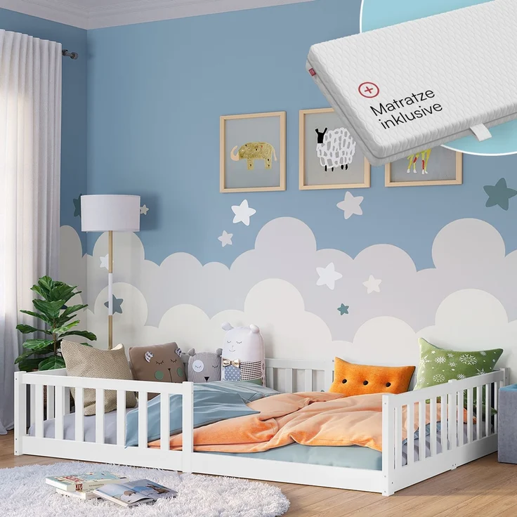 Bellabino 'Vere' Bodenbett 140x200 cm mit Matratze, weiß, Massivholz Kiefer, Montessori Kinderbett mit Rausfallschutz und Lattenrost – Bild 1
