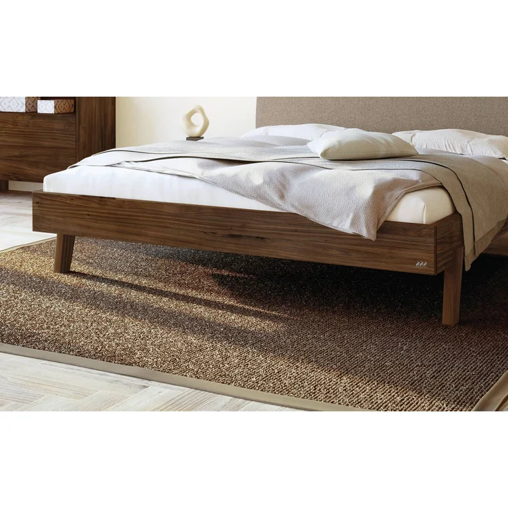Hasena Massivholzbett Lorenzo Nussbaum mit Polster-Kopfteil 180x210 cm, Fußhöhe 20 cm – Trento – Bild 4