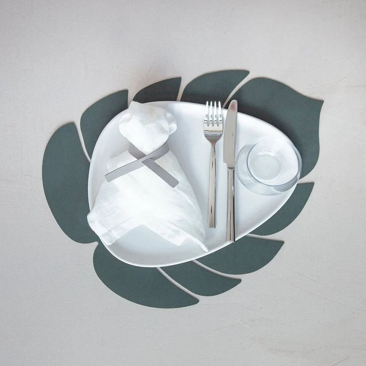 LIND DNA Platzset Tischset Monstera Leaf L 35x42cm Nupo dunkelgrün – Bild 1