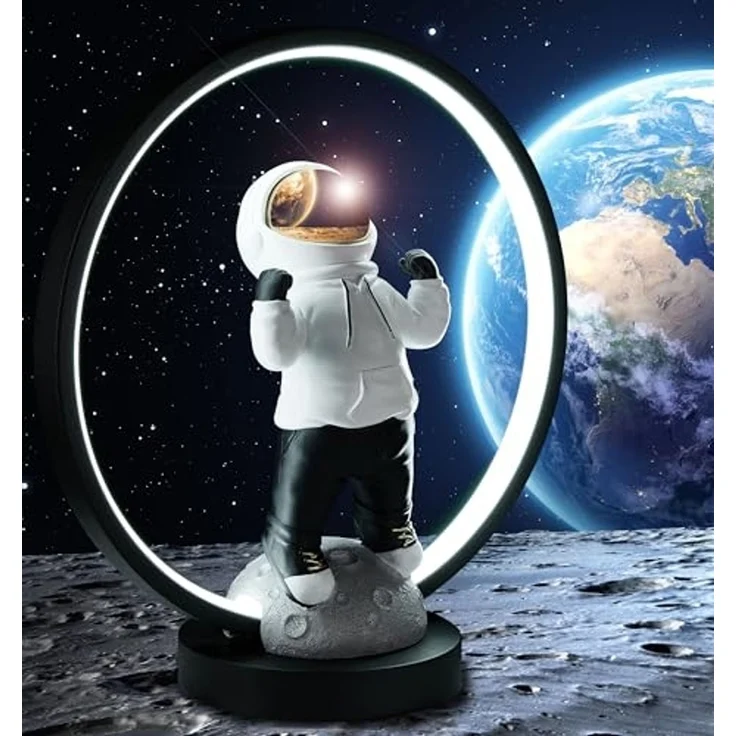 BRUBAKER LED Tischleuchte Astronaut mit Hoodie und Gold verchromtem Helm in Anime Pose, mit indirekter Beleuchtung und USB-C Stecker, LED fest integriert, 33 cm Tischlampe mit LED-Ring - Handbemalte Weltraum Nachttischlampe – Bild 2