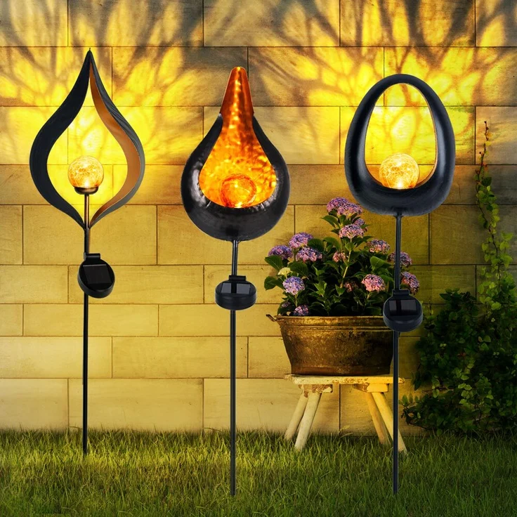 3x LED Solar Stecklampen, schwarz, gold, Feuereffekt, H 93 cm – Bild 2