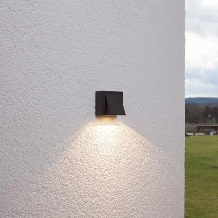 Lucande LED Wandleuchte Marik, spritzwassergeschützt, schwarz, Aluminium, 1-flammig, IP54 für Außenwand/Hauswand – Bild 5