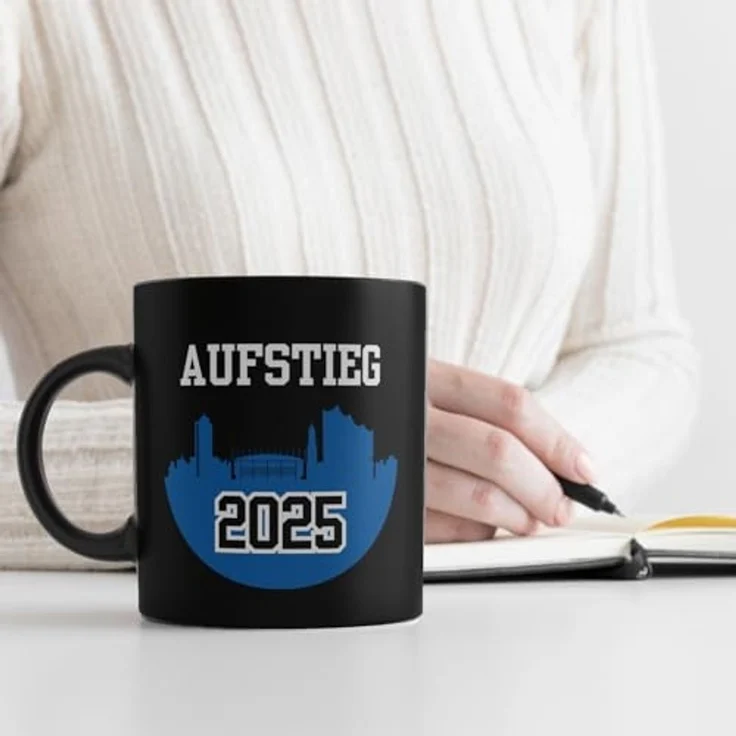 speecheese Tasse Hamburg Skyline Aufstieg 2025 Tasse für Fußballfans – Bild 3