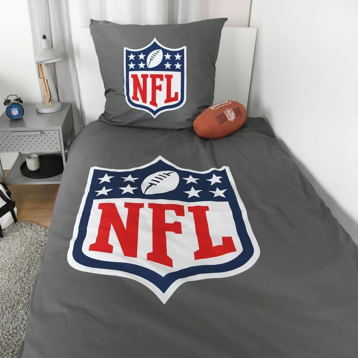 Herding Wendebettwäsche 135x200cm, NFL American Football Logo Sticker Grau, Renforcé, 2 teilig, mit verschiedenen Logos – Bild 3