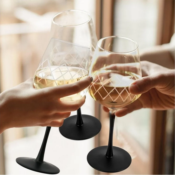 MiaMio Weißweinglas Crystaluna mit schwarzem Stiel, 380 ml, 4-tlg, Glas, mit schwarzem Stiel, Weinstopper und Weinbelüfter – Bild 4