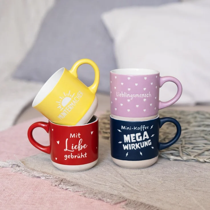 GRUSS & CO Espressotasse mit Gravur "Muntermacher" | Mini-Tasse aus Steinzeug, 10 cl, Tässchen mit Geschenk-Banderole | Geschenk Freunde, Geburtstag | 74651 – Bild 4