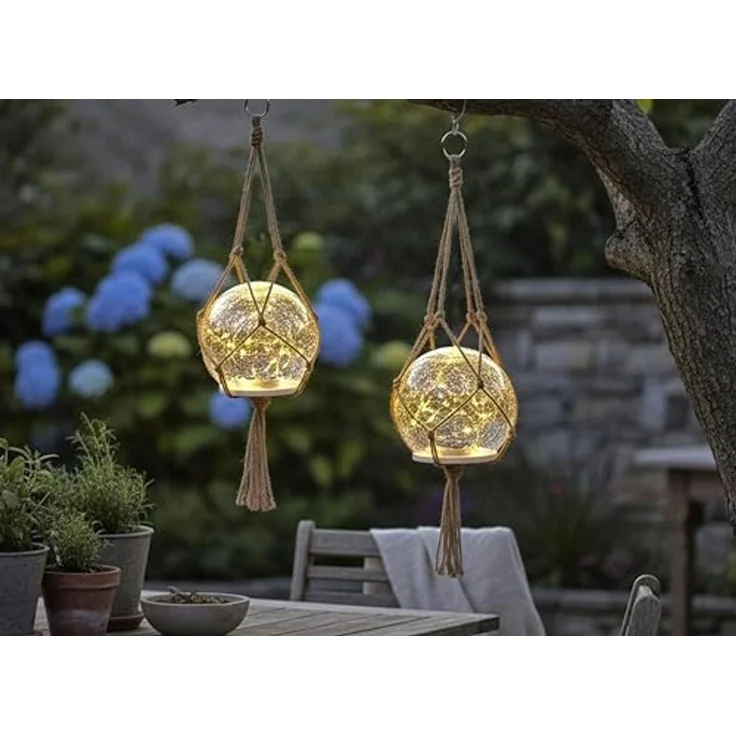 Arnusa LED Solarleuchte Solarlampe Garten als Hängelampe und Tischlampe Solar Kugel 2er Set, Dämmerungssensor, LED fest integriert, warmweiß, Boho-Stil mit hochwertigem Glas mit Jute Netz – Bild 5
