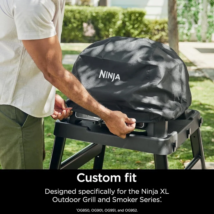 Ninja XSKCOVERXL Woodfire Premium Grillabdeckung Pro, kompatibel mit OG800- und OG900-Serien, UV- und wasserabweisend, elastischer Kordelzug für Gute Passform, leicht, ganzjähriger Schutz, 33x61 cm – Bild 3