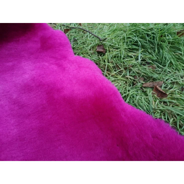Provellus Fellteppich Deutsches Merino Lammfell Schaffell Fuchsia Geschoren 4cm, 100-110 cm x 50-60 cm – Bild 3