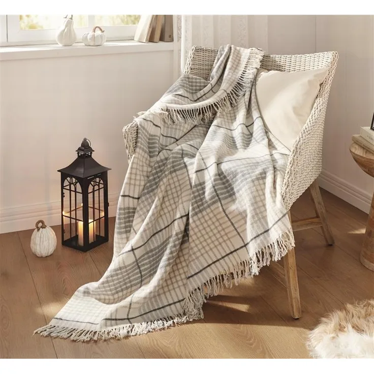 Kuscheldecke "Fringes" in weiß / grau, 150x200 cm, 70% Baumwolle, hochwertige Wohndecke, Sofadecke, Couchdecke