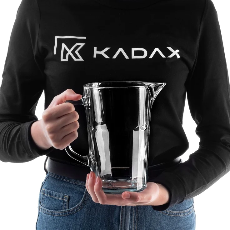 KADAX Krug, Glaskanne, Glaskrug aus robustem Glas, Wasserkrug mit Auslauf und handlichem Griff, Glaskaraffe für kalte Getränke, Saft, Milch, Eistee, transparent – Bild 9
