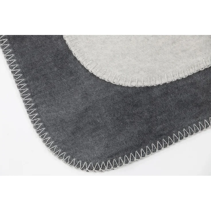 ZOLLNER Kuscheldecke, 150x200 cm, grau mit Hirschmotiv, 60% Baumwolle / 40% Polyacryl – Bild 2