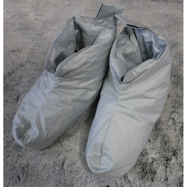 Betten Hofmann Kuschelwarme Daunenschuhe Bettschuhe Hausschuhe silber Gr. 2 – Bild 1