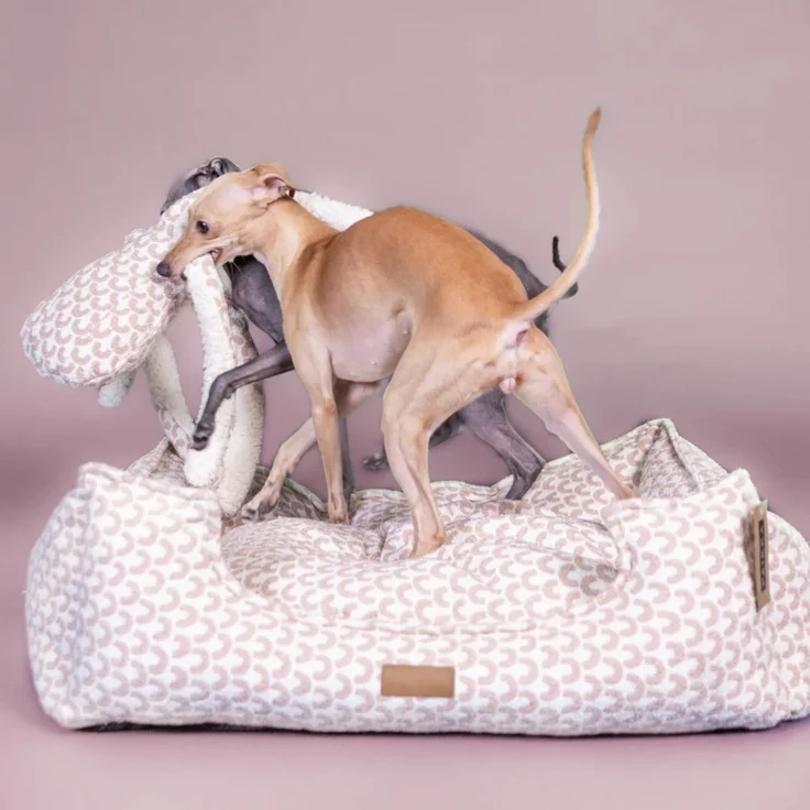 PAIKKA Hundebett Treasure rosa, Maße: 70 cm x 60 cm, pink – Bild 4