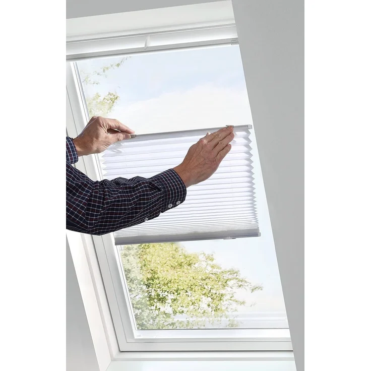 GARDINIA Solo Dachfenster-Plissee ohne Bohren, Mit Saugnäpfen, Blickdichtes Falt-Rollo, Inkl. aller Montage-Teile, Weiß, 95,3x100 cm – Bild 3