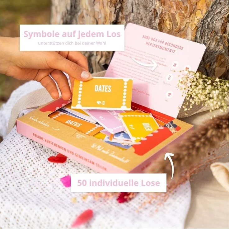 Amari Geschenkbox AMARI ® Gutscheinbox für Paare - 50 Gutschein Lose Verwöhnmomente – Bild 2