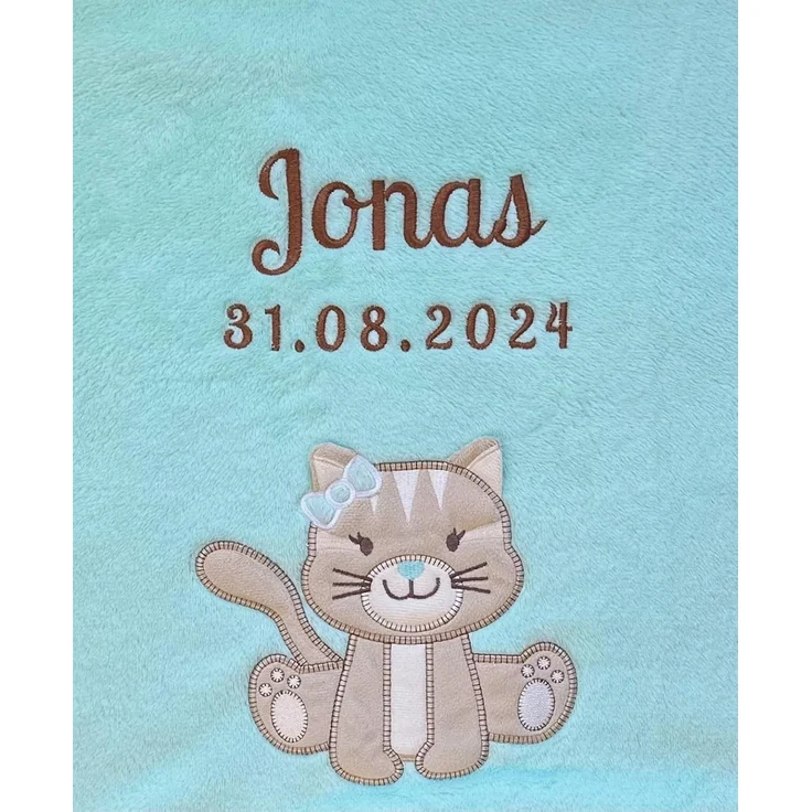 KIDDI-MEDIA Babydecke mit Name und Geburtsdatum Bestickt/kuschelig weich / 1A Qualität (Aqua - Katze)