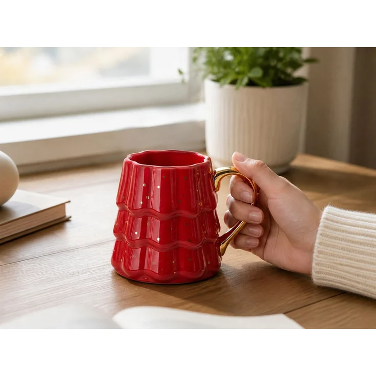 Weihnachtsbaum Kaffeetasse Keramiktasse mit goldenem Henkel Rot 14 x 10 x 14 cm – Bild 2