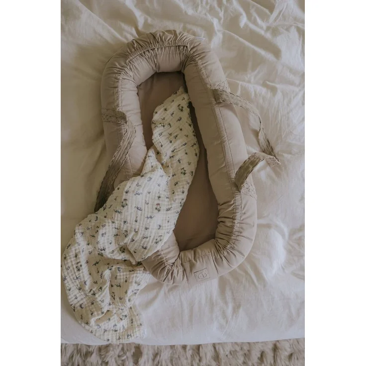 Elodie Bettnestchen Elodie Babynestchen tragbar - Tender Taupe, (1-tlg, Tragbar mit stabilem Boden - Hochwertige Verarbeitung - Haltbar), tragbar mit stabilem Boden – Bild 3