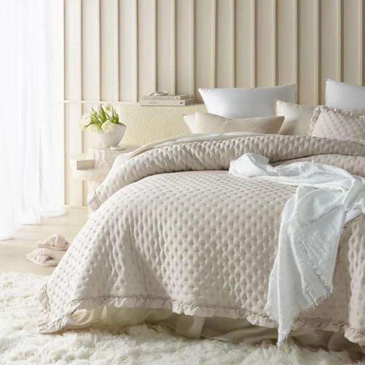 ROOM99 Molly Elegante Tagesdecke in Beige 240x260 cm Vielseitige Wohndecke als Bettüberwurf oder Sofaüberwurf Überwurfdecke für Bett und Sofa Steppdecke Stil Ideal als Bedspread – Bild 3