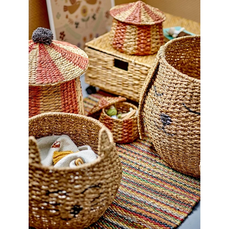 Bloomingville Mini Milus Set 2 Körbe aus Bankuan-Gras hergestellt, in der Farbe: Natur, Maße: 33x27/46x43 cm, 82053634 – Bild 4