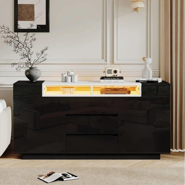DESVIAE Sideboard Schwarz aus Spanplatte – 140x68x40 cm – 3 Schubladen, LED-Beleuchtung – Bild 1