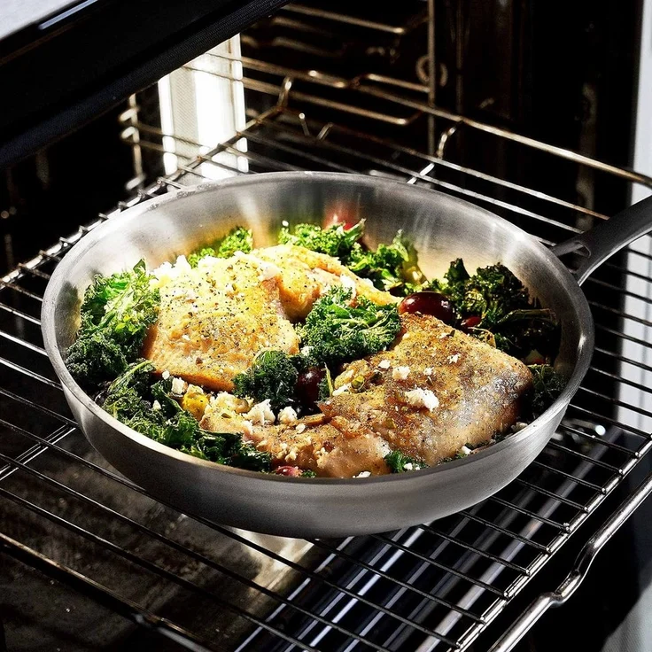 Springlane Bratpfanne aus Edelstahl - 24 cm mit Glasdeckel - Silber, Edelstahl, Edelstahl mit Aluminiumkern, Glasdeckel mit Dampfloch, bis 250 °C – Bild 3