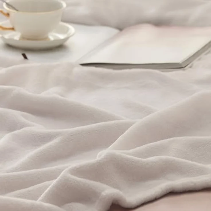 BEDSURE Kuscheldecke Flauschig Decke Fleecedecke - Wohndecke Warm Winter Weich, Sofadecke XXL, Decke Couch Blanket, Kuscheldecke Große, Wohn- & Kuscheldecken 220x240 cm, Sofa überwurfdecke Beige – Bild 6
