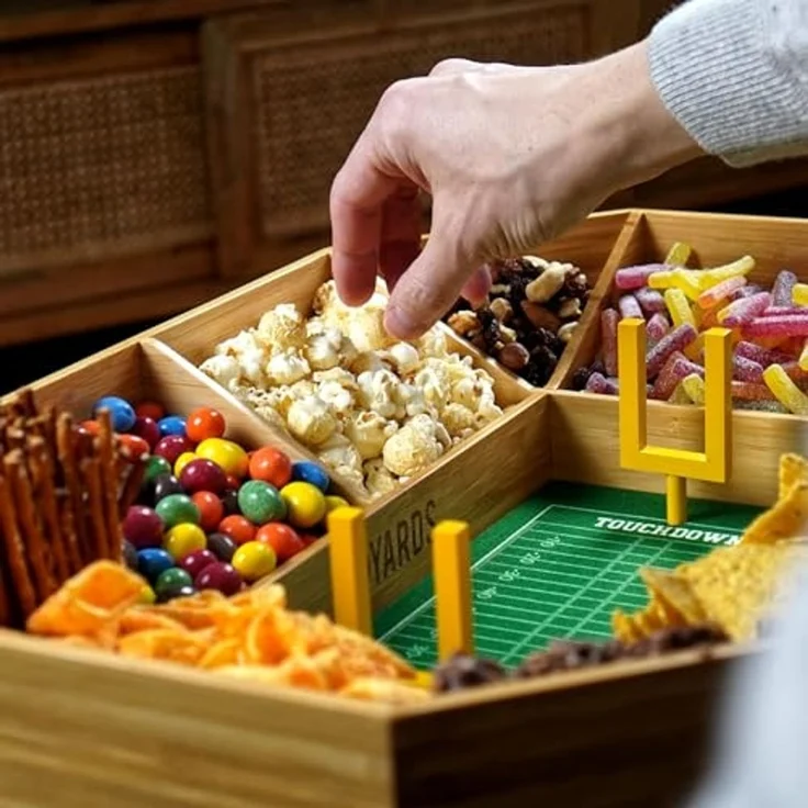 40YARDS Servierschale American Football Snack Stadium aus Bambus Holz + Filz-Spielfeld, Bambus Holz, (12-tlg), Filz-Spielfeld mit Markierungen & 2x Field Goals, Größe: 50 x 36 cm – Bild 6