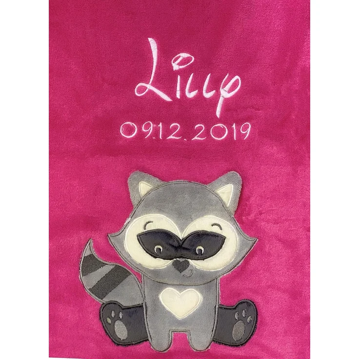 KIDDI-MEDIA Babydecke mit Name und Geburtsdatum Bestickt/kuschelig weich / 1A Qualität (Pink - Waschbär)