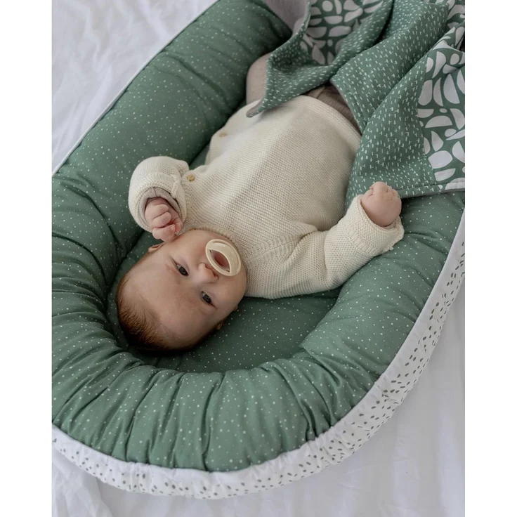 ULLENBOOM ® Babynest - 100% OEKO-TEX Materialien & Made in EU, Grün - Babynestchen Neugeborene aus kuscheliger Baumwolle, Ideal als Reisebett & Kuschelnest geeignet – Bild 5