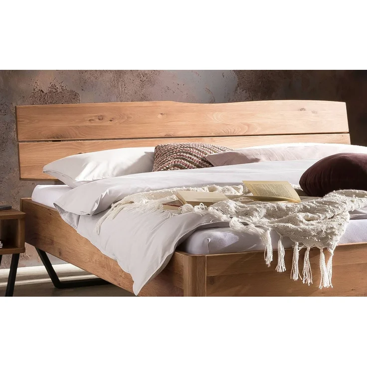Hasena Massivholzbett Fossoli Wildeiche mit Metallkufen 200x220 cm, Fußhöhe 20 cm – Lounge – Bild 4