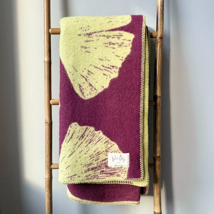 WoolOnly Wendedecke Wolldecke Plaid aus Norwegischer Wolle 130x200 cm (Ginkgo Vintage Plum)