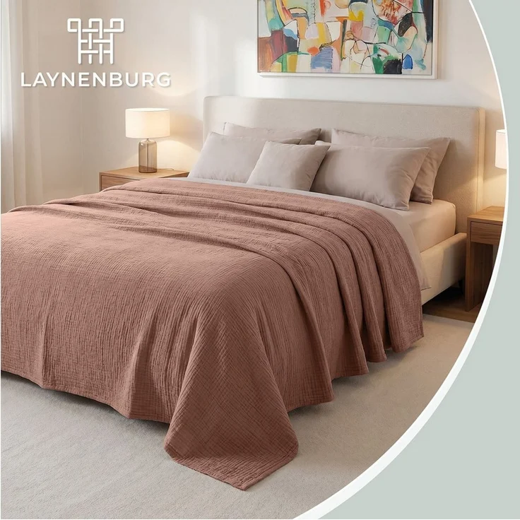 LAYNENBURG Premium Musselin Tagesdecke 180x220 cm - 100% Baumwolle - extraweiche Baumwolldecke als Kuscheldecke, Bett-Überwurf, Sofa-Überwurf, Couch-Überwurf - warme Sofa-Decke (Mokka) – Bild 2