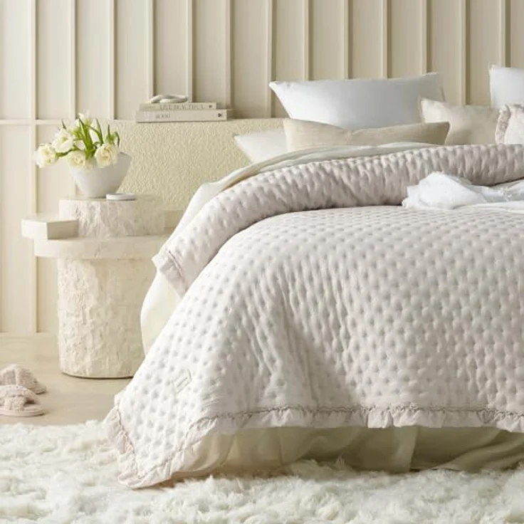 ROOM99 Molly Elegante Tagesdecke in Beige 240x260 cm Vielseitige Wohndecke als Bettüberwurf oder Sofaüberwurf Überwurfdecke für Bett und Sofa Steppdecke Stil Ideal als Bedspread – Bild 2