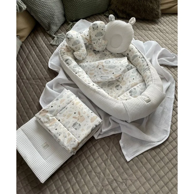 Loolay Bettnestchen Weiß WAFFELPIQUE/ HASE Beige Babynest Babyaustattung Neugeborene SETS, (Reisebett Unterlage Nestchen SOLO/ o. in Premium Geschenk SETS, 5-tlg, 4 Jahreszeiten ATMUNGSAKTIVER WAFFELSTOFF), LOOLAY® - 100% Europäische Stoffe und Kleinse... – Bild 1
