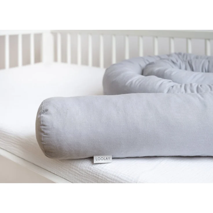 Loolay Nestchenschlange 100% GRAU Baumwolle Multifunktion PREMIUM Bettschlange Stoffschlange, (Bettumrandung Krabbeldecke Babybett Umrandung Schlange Bett Kopfschutz, Zierkissen Bettrolle Dekokissen Zugluftstopper - Super GESCHENK), LOOLAY® - 100% Euro... – Bild 5