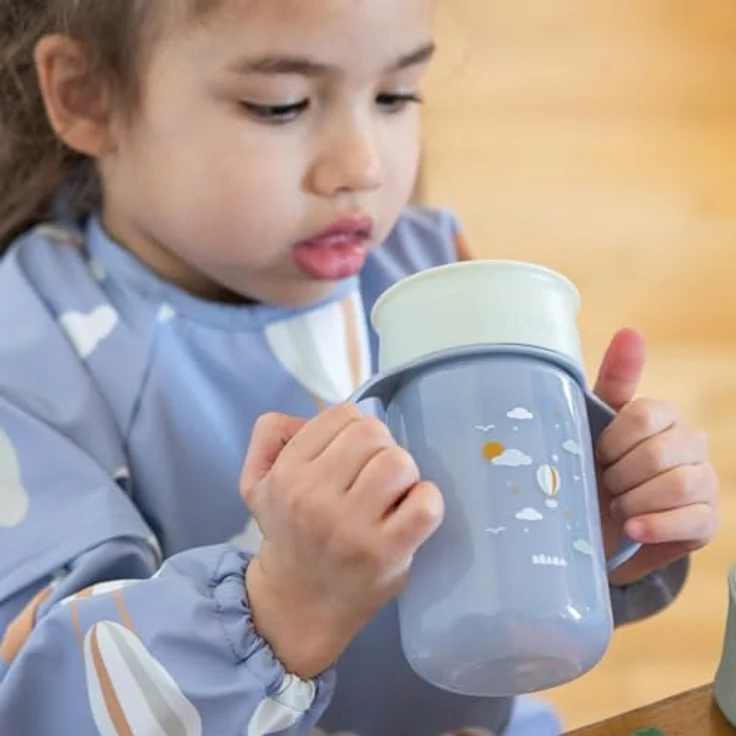 Béaba, 360°-Lerntrinkbecher mit Tropfstopp-Scheibe, patentiertes auslaufsicheres System, ab 12 Monaten, abnehmbare Griffe, mit Hygienedeckel, robust und leicht, 340 ml, Adventure – Bild 8