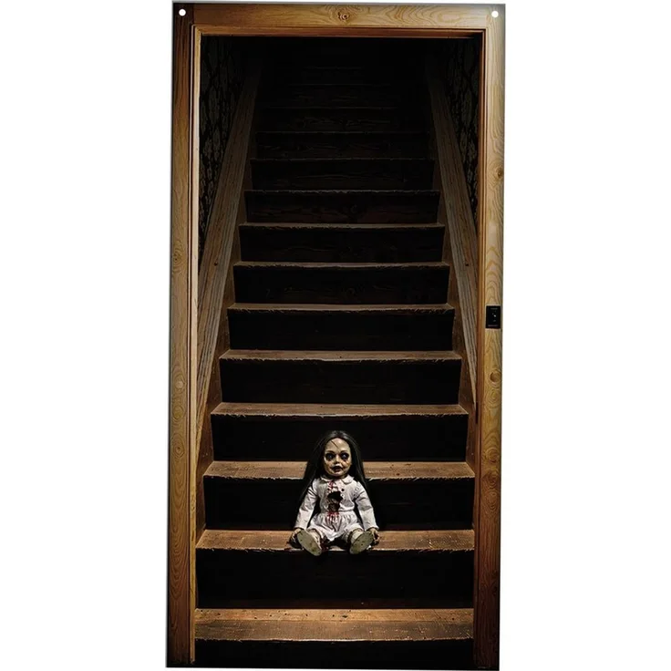Horror-Shop Dekoobjekt Geisterpuppe im Speicher Tür & Wanddeko 98x200 cm