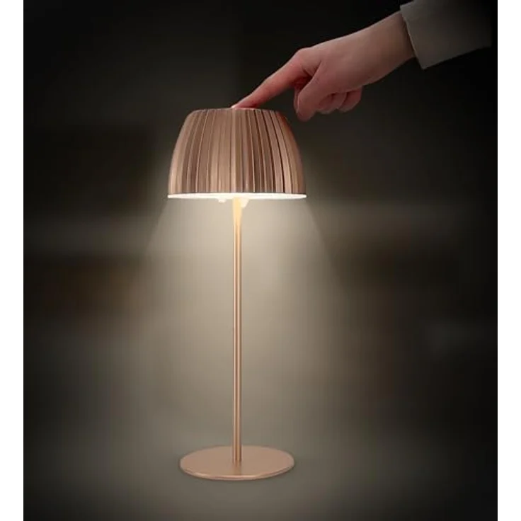 BRILONER - Riffle LED Tischlampe kabellos IP44 mit Lichtkante, 14,5x36,5 cm, Touchdimmer, Akku tauschbar, Nachttischlampe, Leselampe, LED Lampe, Akku Lampe, German Design Award Winner, Kupferfarbig – Bild 8