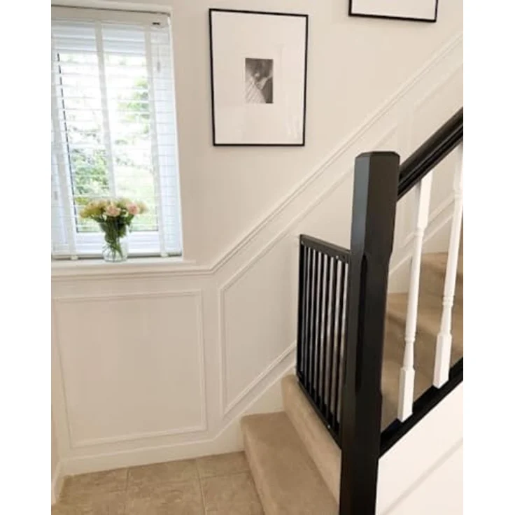 Safetots Robustes Holz Babygitter für Treppen, Schwarz, 63. 5 cm - 105. 5 cm, Holz Schraubgitter, Schraubbefestigung als Sicherheitssperre, stilvolles Design und praktisches Sicherheitsgitter – Bild 8