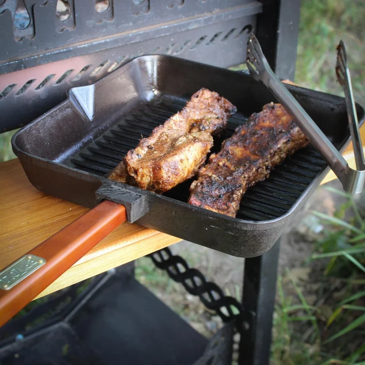 28cm Gusseisen Grillpfanne Holzgriff Pressdeckel Bratpfanne Pfanne Feuerpfanne Pfannenwender Induktion – Bild 9