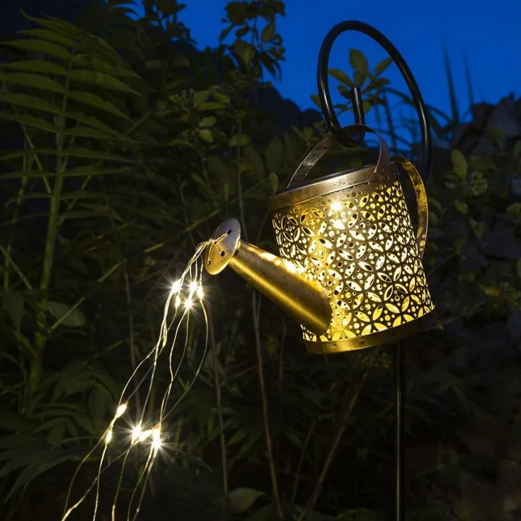 Haushalt International LED Solarleuchte Solar-Gartenstecker Gießkanne Lichterkette Solarbeleuchtung, flackernde LED simuliert fließendes Wasser, LED fest integriert, warmweiß, Lichtstränge mit insgesamt 40 warmweißen LEDs